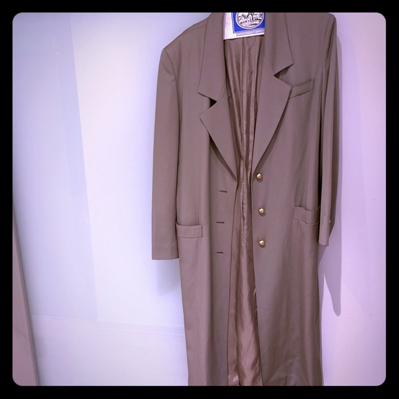 Louis Feraud Jackets & Blazers - GORGEOUS LOUIS FERAUD BLAZER JACKET